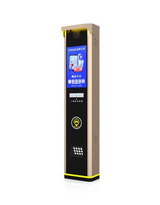 P829 Kentekenplaatherkenningsterminal met relaisbarrièrecontrole 18,5-inch LCD-scherm voor buiten en IP54 stalen kast